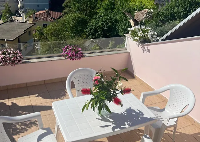 Flower Terrace Apartment